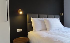 White Moon Inn